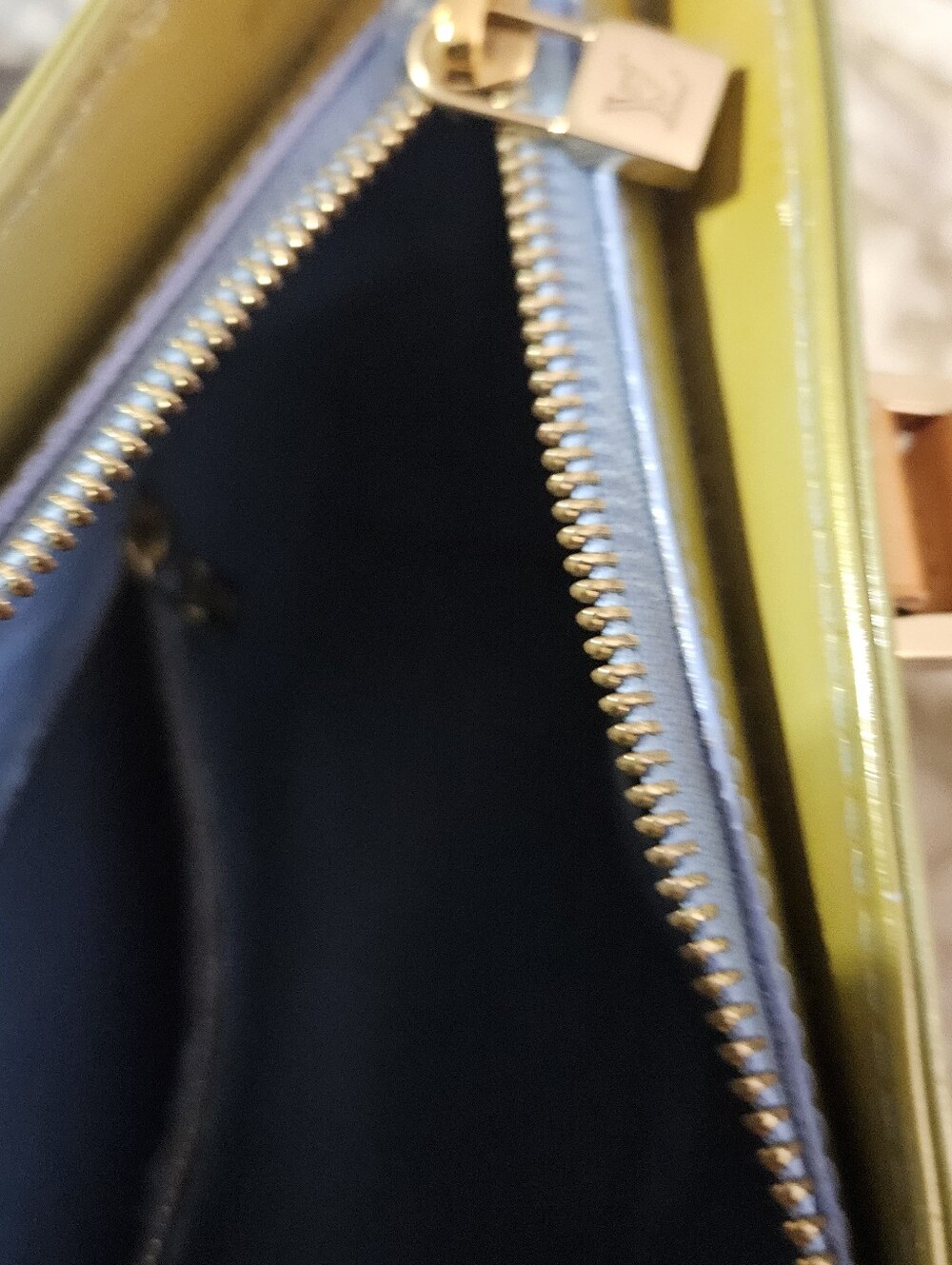 Louis Vuitton Olive Patent Monogram Leather Tote with Tan Straps - Picture 12 of 12